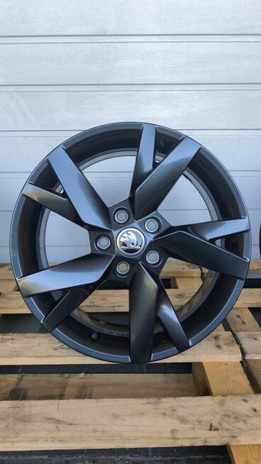 Felgi aluminiowe Skoda Octavia Yeti Vw Seat 17 5x112 Et 46