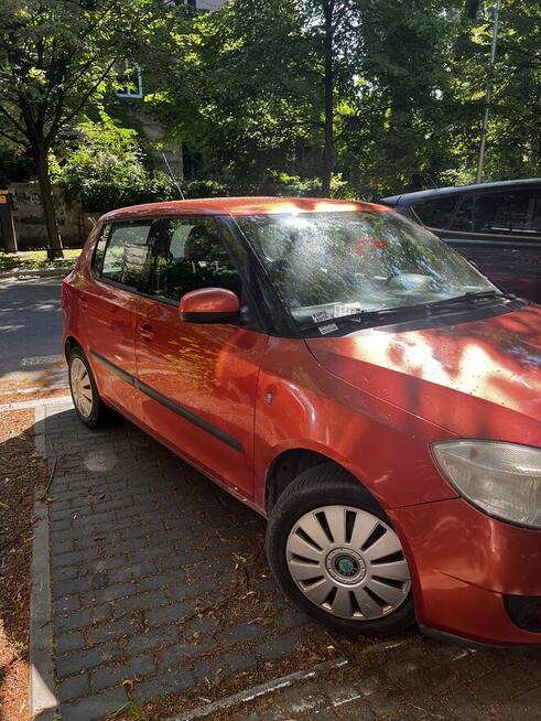 Syndyk sprzeda samochód marki Skoda Fabia