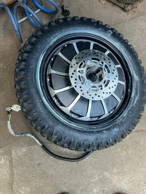 24/7 mobilna wulkanizacja opon rowerowych i skuterowych.