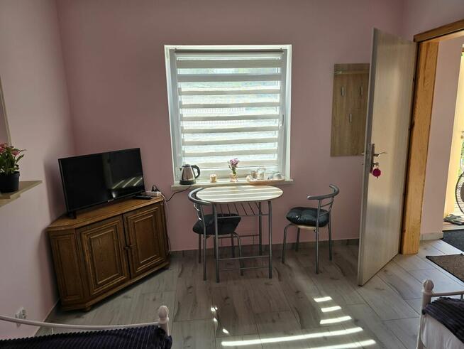 Kawa z widokiem na jezioro? Mazurskie pokoje czekają!