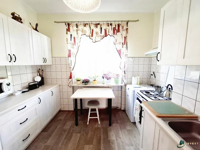 DUŻY DOM WOLNOSTOJĄCY Z BUDYNKIEM GOSPODARCZYM