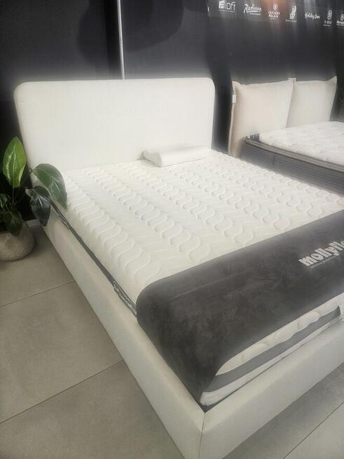 łóżka i materace z ekspozycji