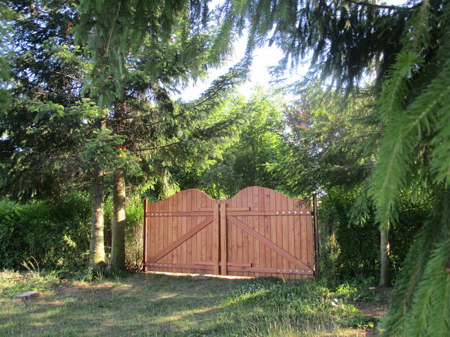 Do wynajęcia dom z ogrodem, 2 garażami