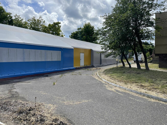 Syndyk sprzeda halę namiotową o wym. ok. 9 x 32,8m