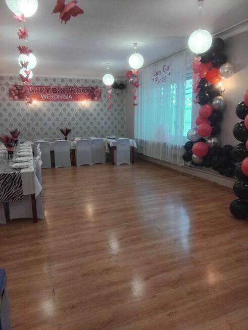 Sala do organizacji przyjęć okolicznościowych z kuchnią