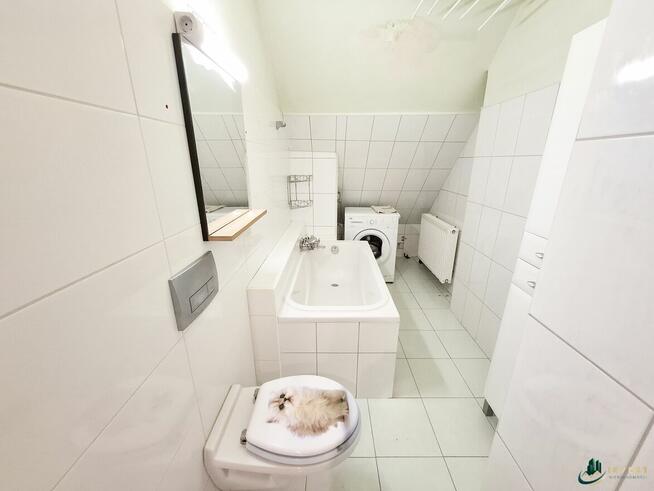 DUŻY DOM WOLNOSTOJĄCY Z BUDYNKIEM GOSPODARCZYM