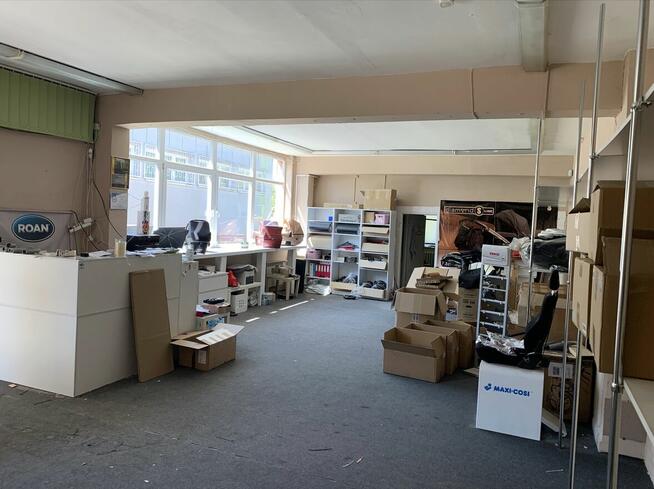 Lokal użytkowy na wynajem – 100 m² | parter | duże witryny |