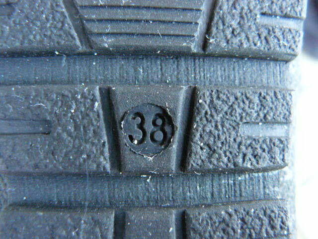 Skorzane, niemieckie kozaki damskie, rozmiar 38