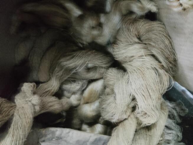 Stare krosna oraz wyroby zamieszczone na zdjęciach