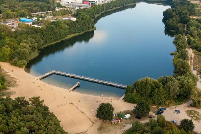 Dom na wsi naad jeziorem