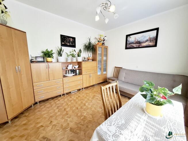 DUŻY DOM WOLNOSTOJĄCY Z BUDYNKIEM GOSPODARCZYM