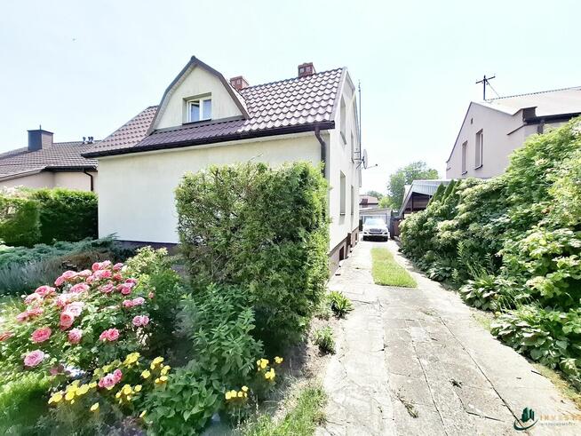 DUŻY DOM WOLNOSTOJĄCY Z BUDYNKIEM GOSPODARCZYM