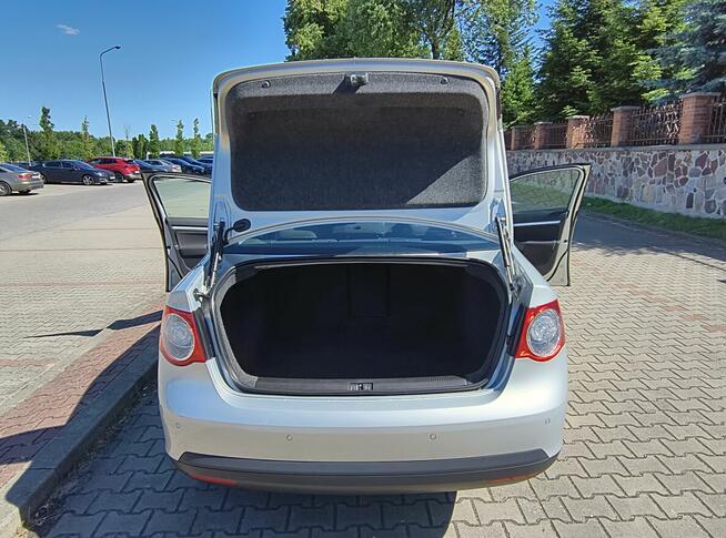 VW JETTA 2010 Oryginalny Lakier Salon Polska