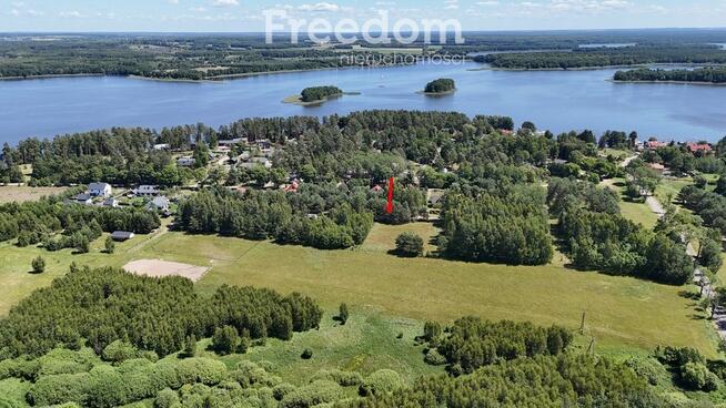 Działka budowlana z mediami 400 m od Jezioraka.