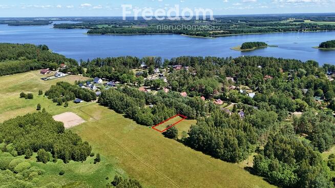 Działka budowlana z mediami 400 m od Jezioraka.