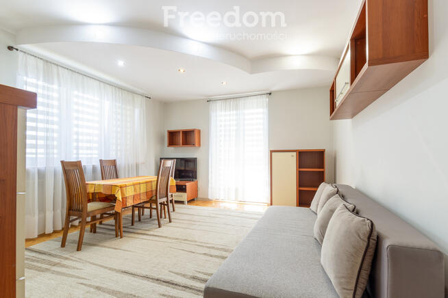 Piętro domu 3 pokoje, balkon, ogród – Stalowa Wola