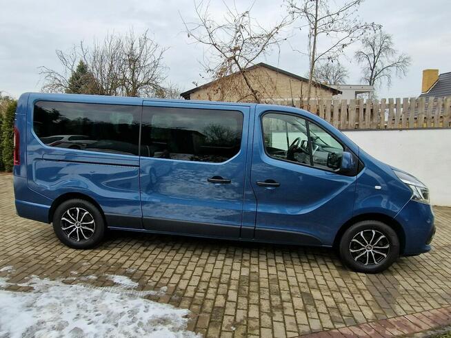 Renault trafić automat 9 osobowy