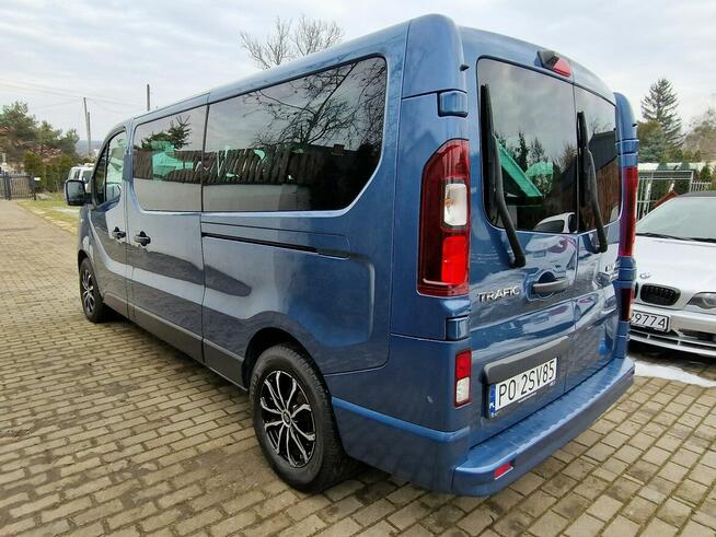 Renault trafić automat 9 osobowy