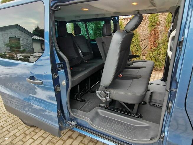 Renault trafić automat 9 osobowy