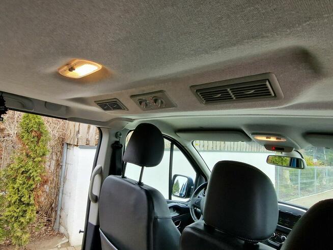 Renault trafić automat 9 osobowy