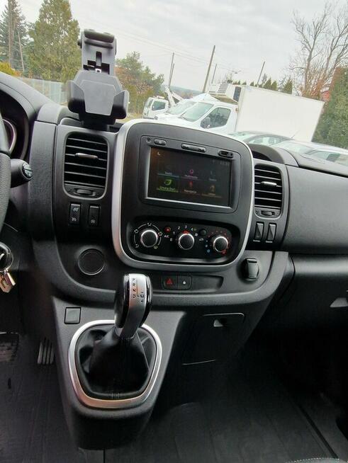 Renault trafić automat 9 osobowy