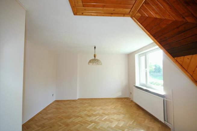 Dom na wsi naad jeziorem