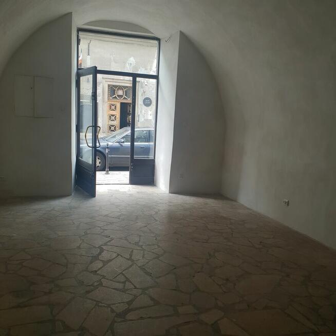 Lokal handlowy 55 m2 blisko Rynku w Krakowie.