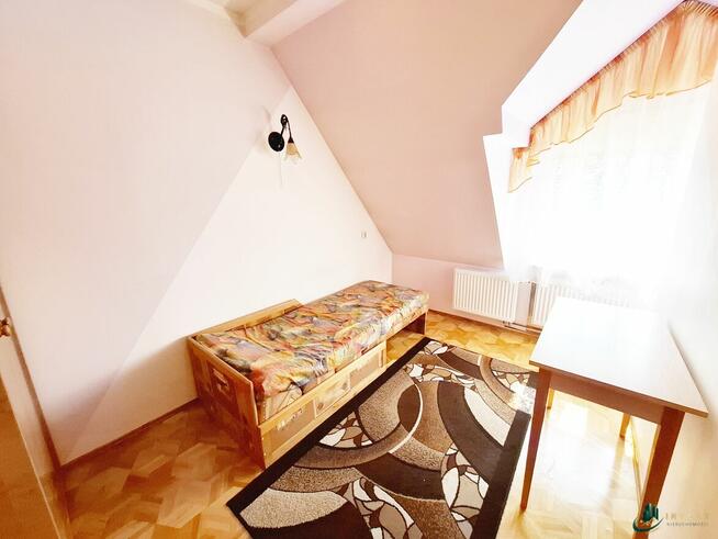 DUŻY DOM WOLNOSTOJĄCY Z BUDYNKIEM GOSPODARCZYM