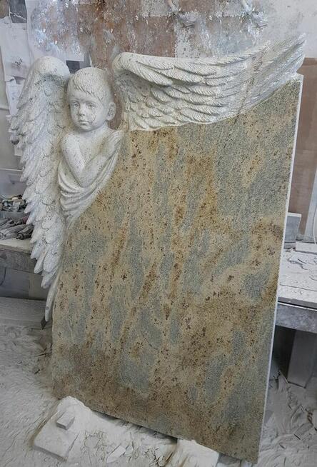 Pracownia rzeźbiarska - Rzeźba nagrobna z granitu / kamienia