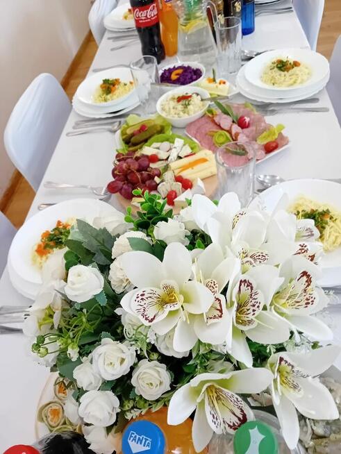 Sala do organizacji przyjęć okolicznościowych z kuchnią