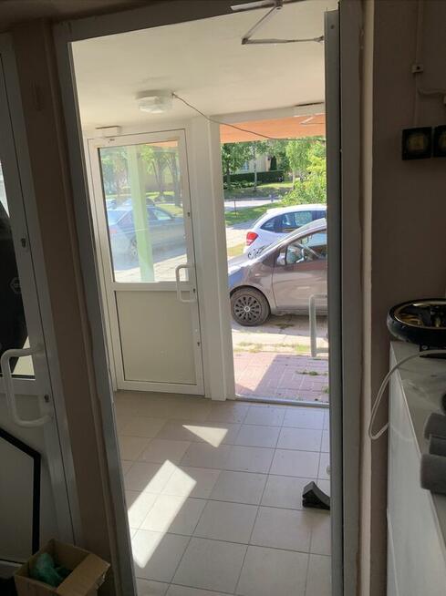 Lokal użytkowy na wynajem – 100 m² | parter | duże witryny |