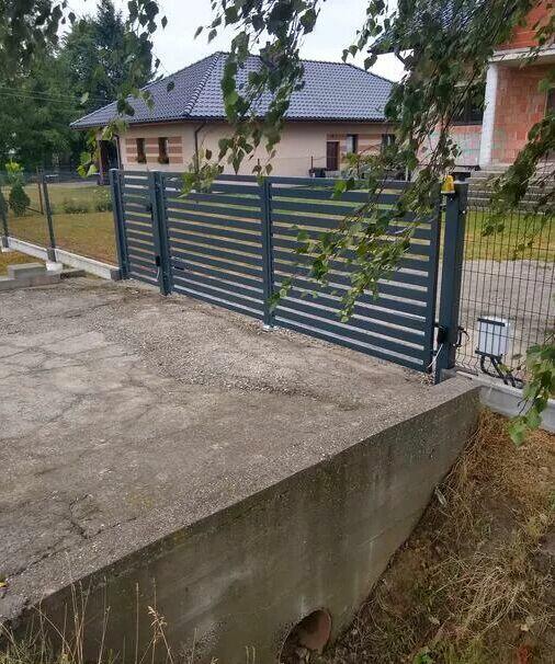 Profesjonalny montaż napędów, wideodomofonów i multi skrytek