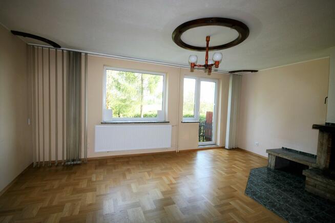 Dom na wsi naad jeziorem