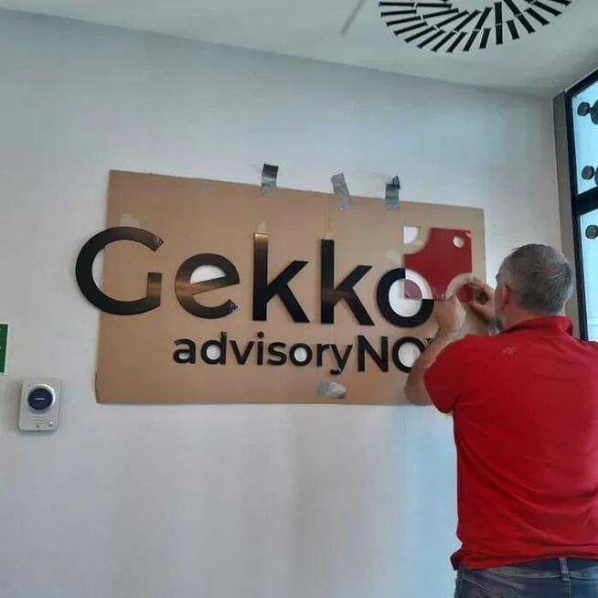 Zatrudnimy Montera reklam. Najlepiej złotą rączkę