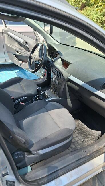 Opel astra h