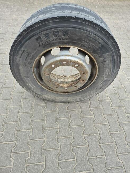 Felga 22,5 x 9,00 + opona Pirelli 315/ 70 R 22,5 Triathlon