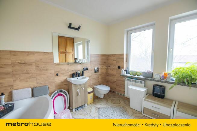 Dom z dużą działką.