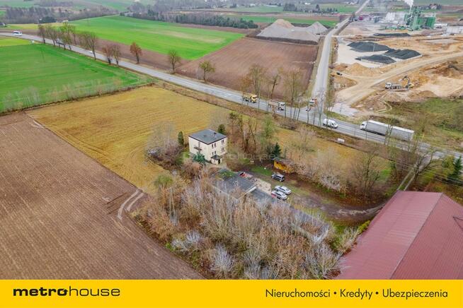 Dom z dużą działką.