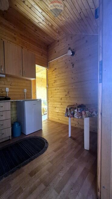 Domek letniskowy na działce budowlanej