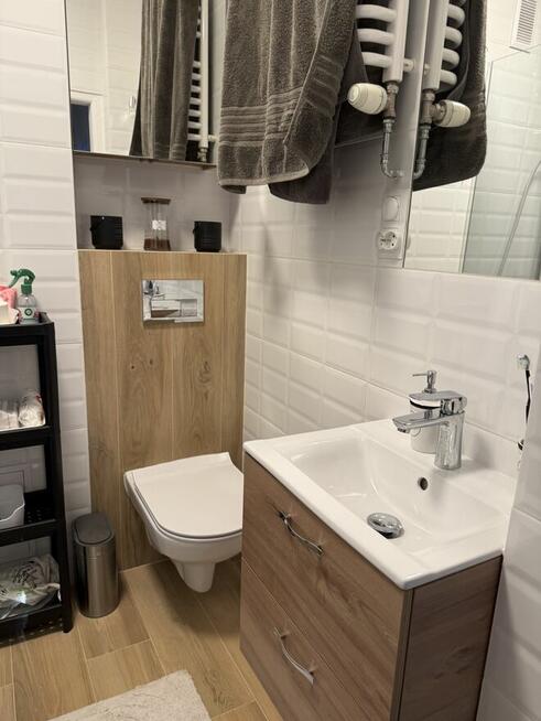 Zamienię komunalne 2 pokoje 38m na Mokotowie, na 3-4 pokoje