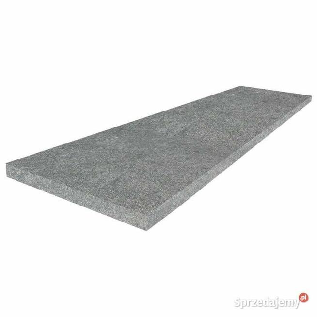 Stopień granitowy G684 Black Pearl płomieniowany 150x33x2 cm