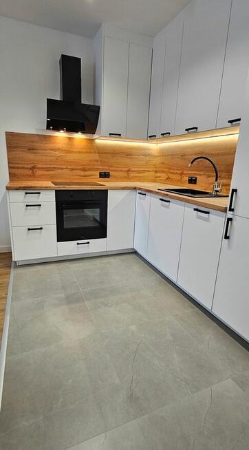 3 pokoje, klimatyzacja, garaż podziemny; SKM toruńska