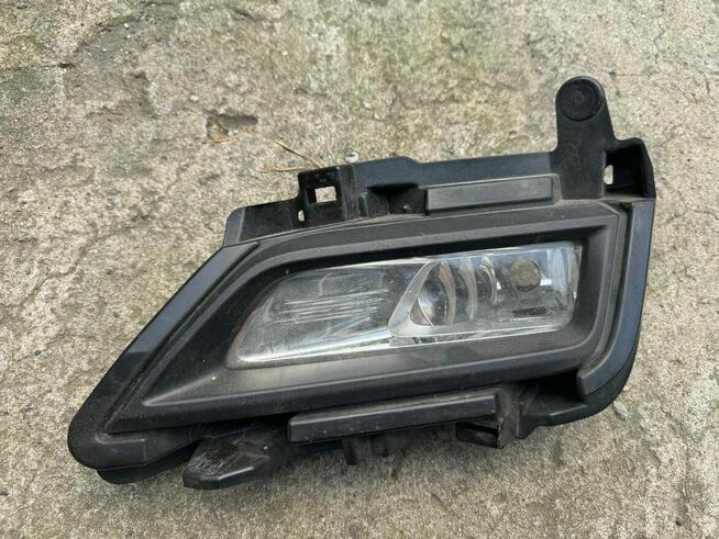 HALOGEN Z OBUDOWĄ Nissan Micra K14 Qashqai II Lift X‑Trail