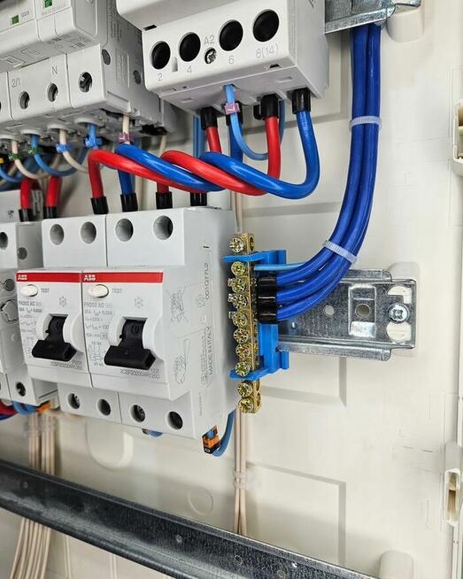 Elektryk Warszawa 24h – Pogotowie Elektryczne – Szybki Dojaz