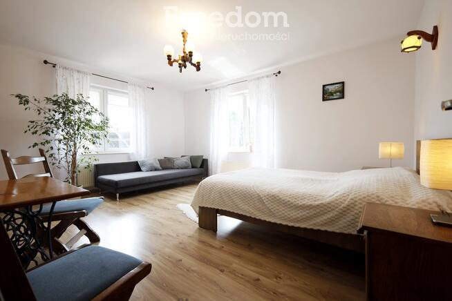 Duży zadbany dom z własnym lasem i stawem