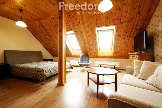 Duży zadbany dom z własnym lasem i stawem