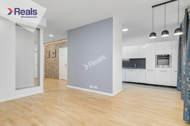 Z garażem i komórką