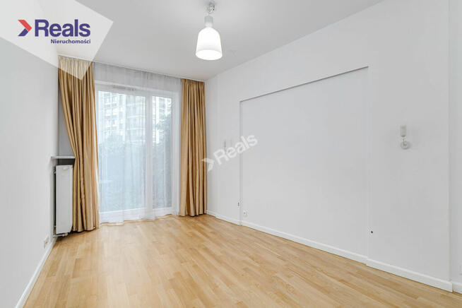 Z garażem i komórką