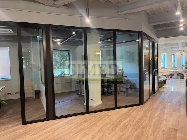 Dostep24h,recepcja,ochrona,parking,klimatyzacja