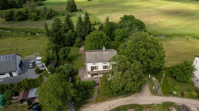 Dom na skraju Ciechanowa przy rzece Łydynia